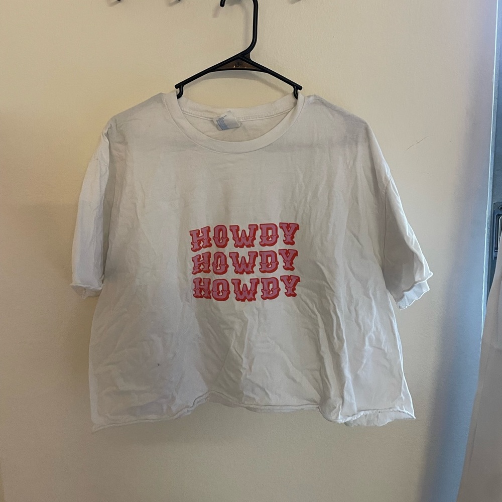 howdy pink and white tee shirt